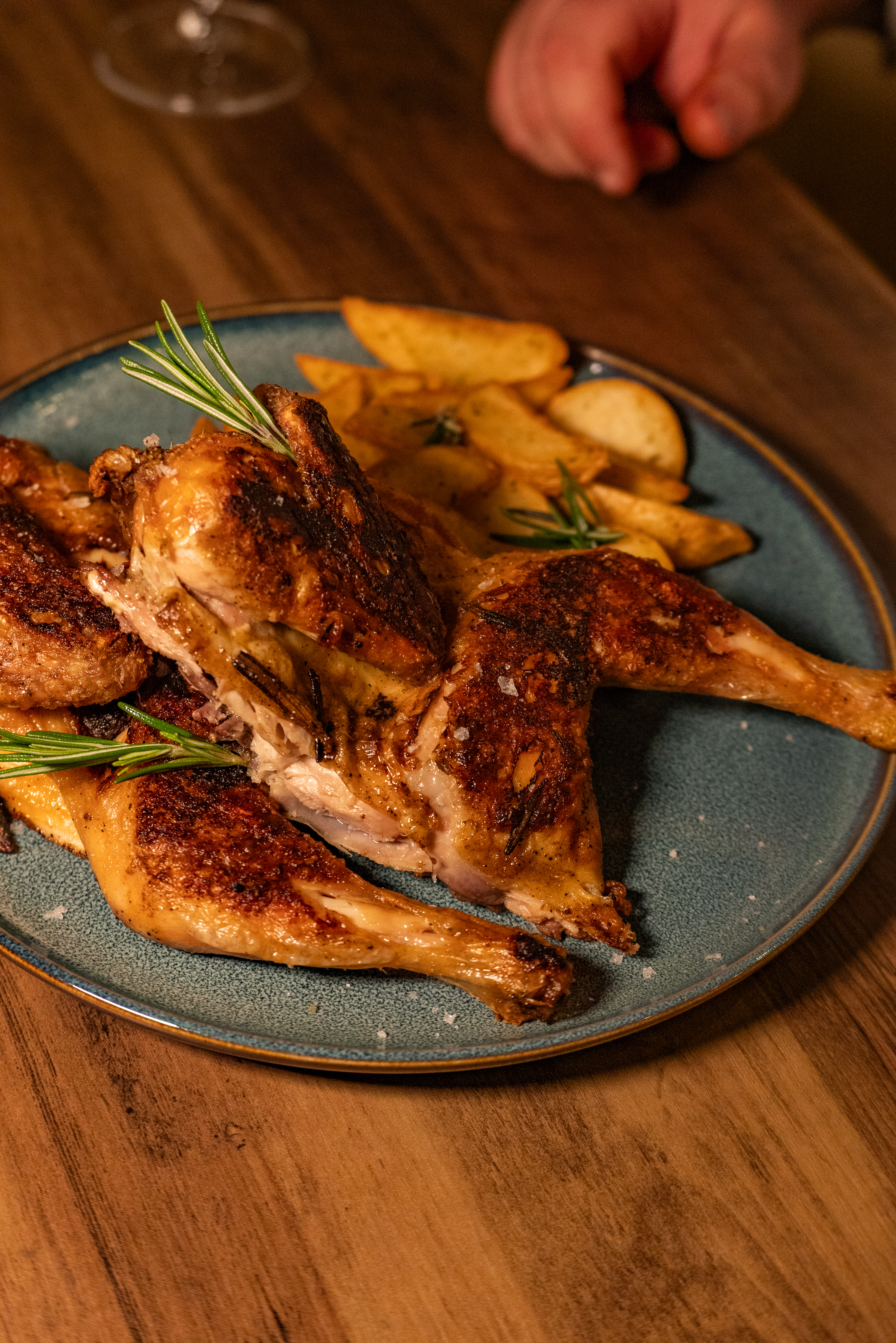 Piatto rustico con patate al forno